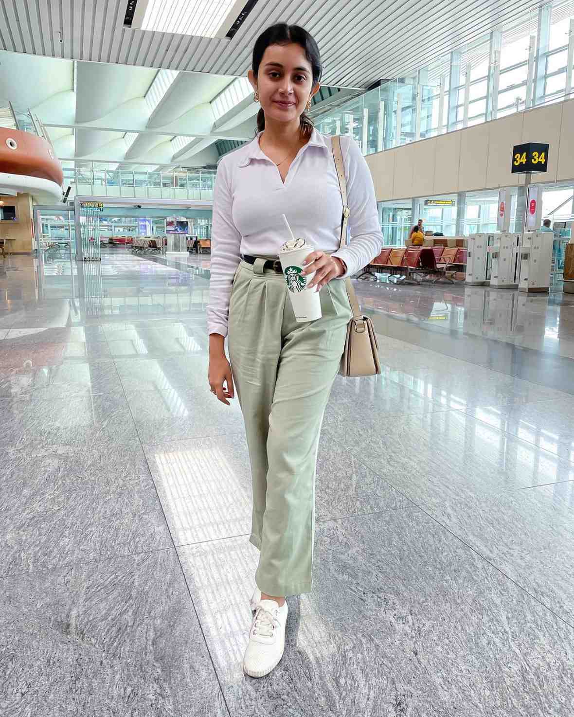 Maldives airport outfit