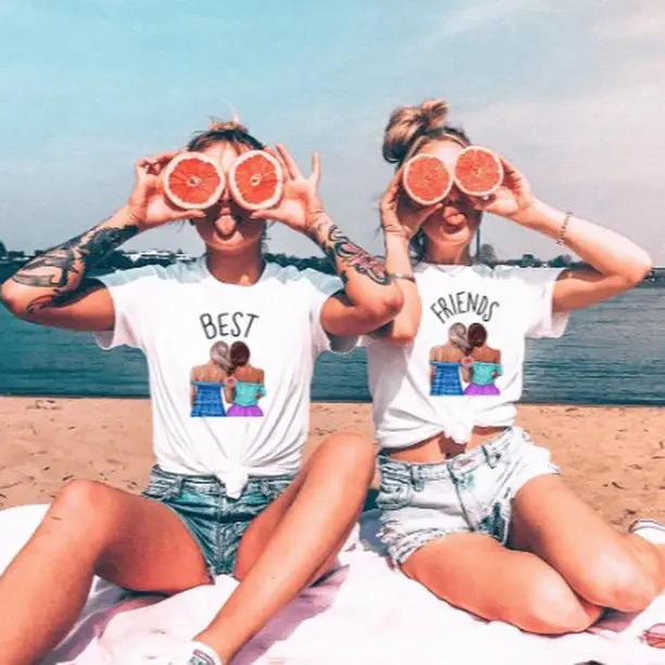 Matching friend outfits